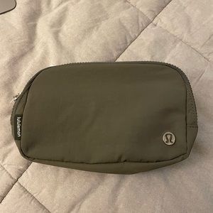 Lululemon belt bag
